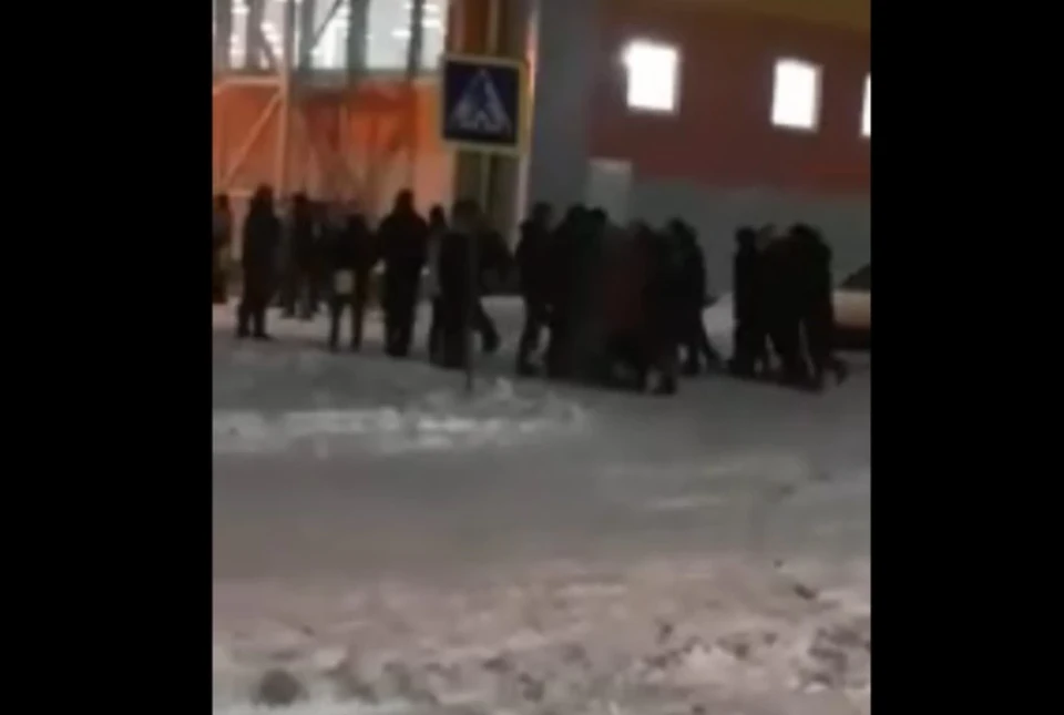 Скриншот видео из паблика "Инцидент Бийск" / https://vk.com/incident_22