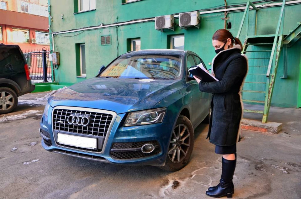 А автосалоне такой автомобиль стоит от 3,5 млн рублей. Фото: пресс-служба УФССП по Челябинской области