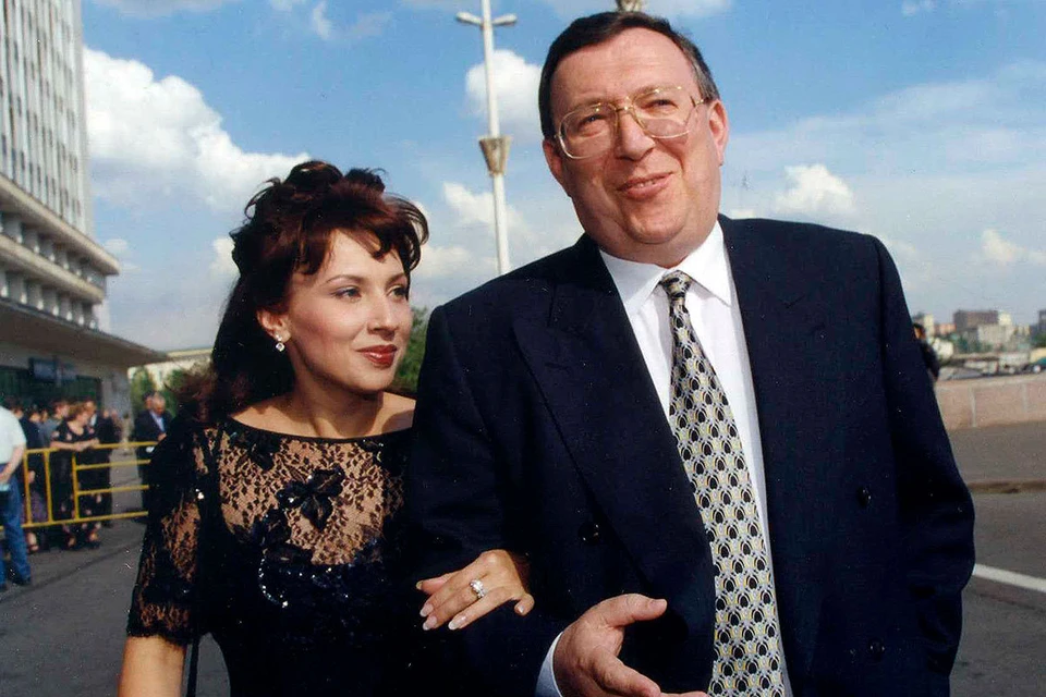 Медиамагнат Владимир Гусинский и его жена Елена в 1999 году.