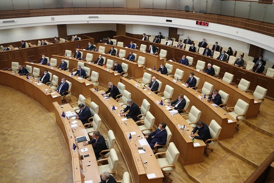 В 2020 году депутаты ЗакСО уделили особое внимание больницам и врачам. Фото: предоставлено пресс-службой Законодательного собрания Свердловской области