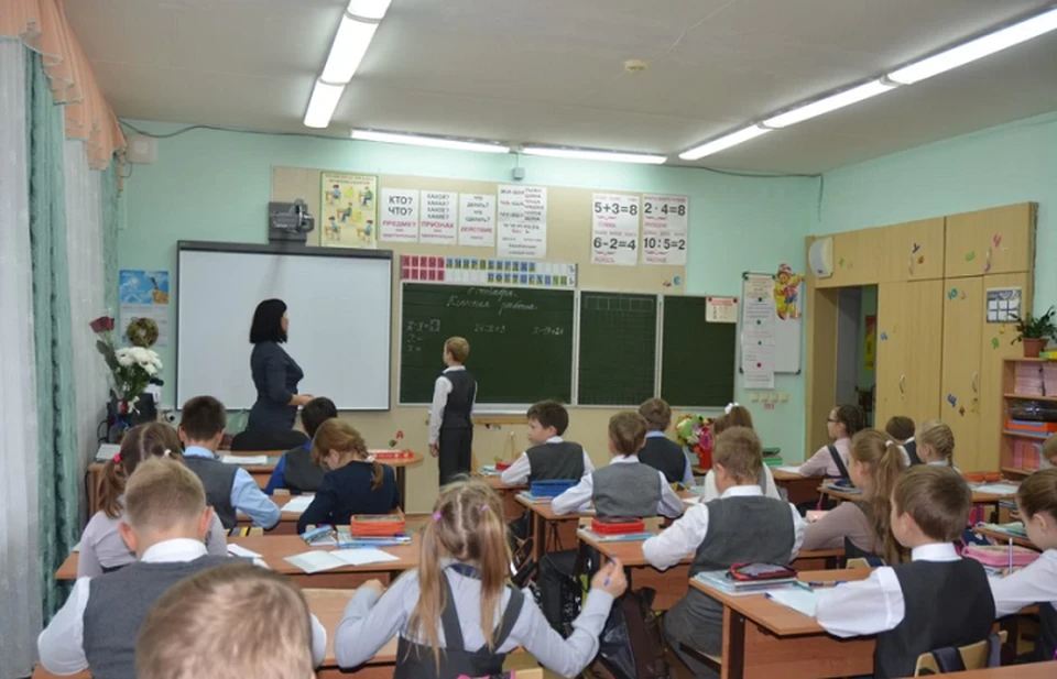 После инцидента учитель уволилась и на нее возбудили уголовное дело.
