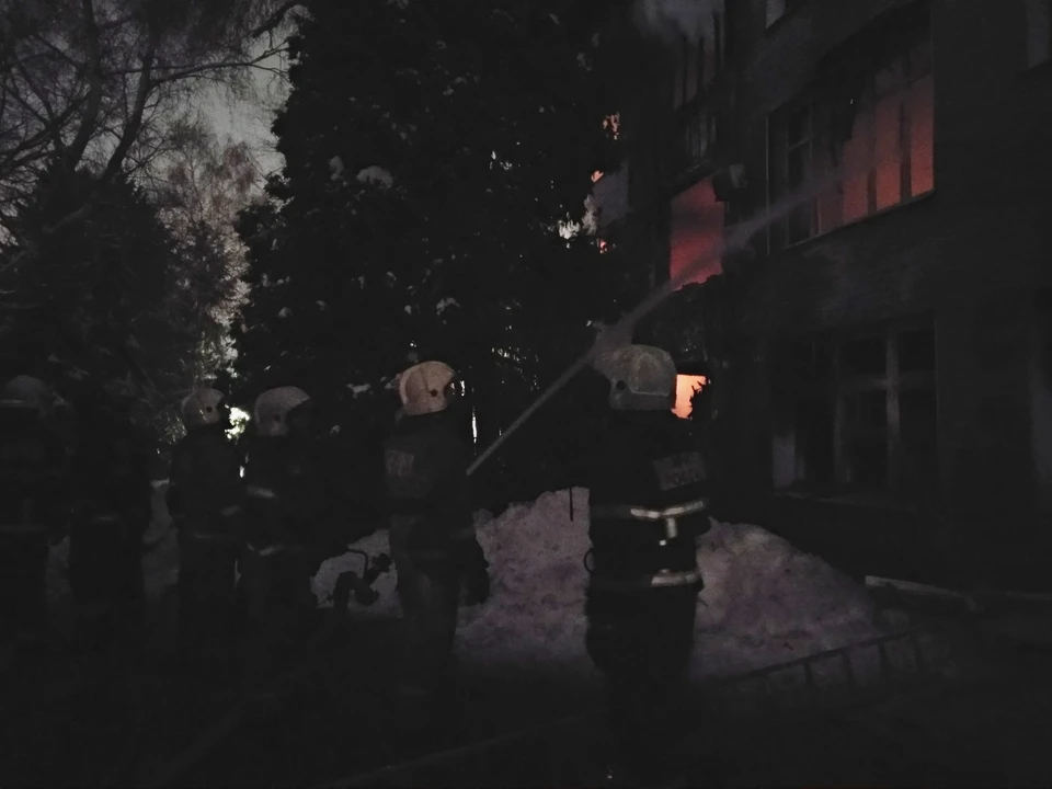 В Самаре ликвидировали крупный пожар спустя 20 часов, после вызова Фото: ГУ МЧС
