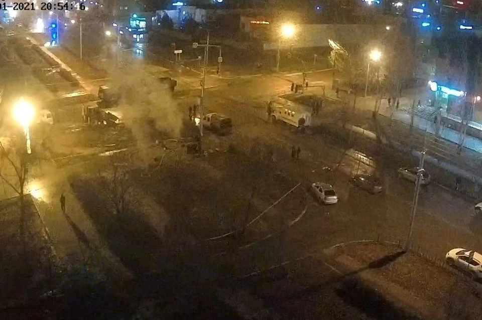 На месте аварии еще парит. Скрин видео cam.powernet.com.ru