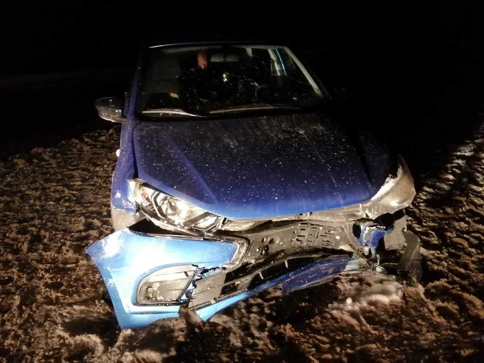 Автомобиль получил кузовные повреждения.