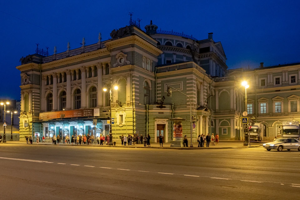 Санкт петербург театр имени. Самый большой театр в Санкт-Петербурге. Театр Ленсовета Санкт-Петербург 10 января. Главный театр Питера. Кировский театр Санкт-Петербург о музее.