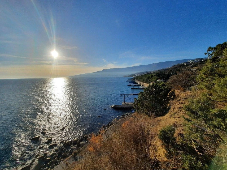 Жизнь и крым. Саки Алушта. Туризм в Крыму. Тур в Крым. Тур в Крым реклама.