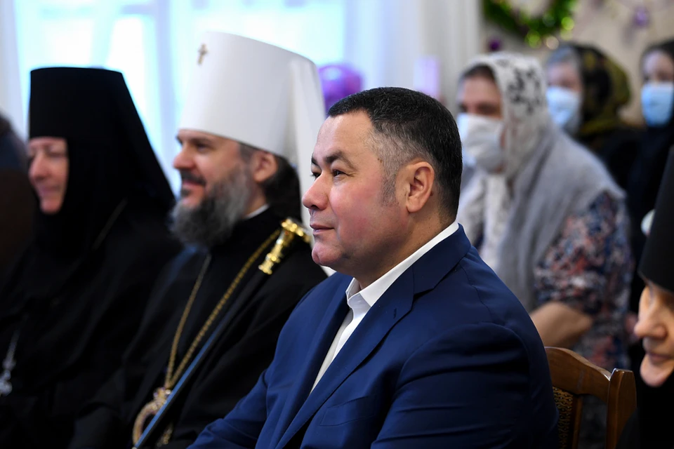 Митрополит Тверской и Кашинский Амвросий (слева) и губернатор Тверской области Игорь Руденя (справа).