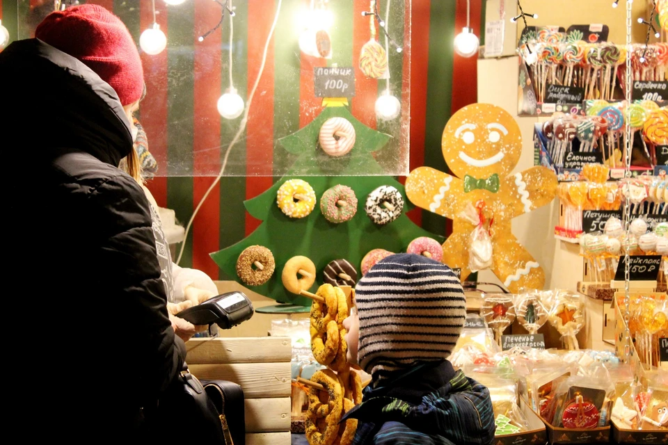 Эксперты выяснили, сколько россияне потратили на новогодних праздниках.