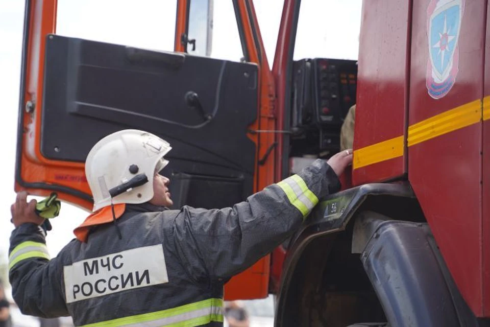 На место ЧП выезжали две пожарные машины.
