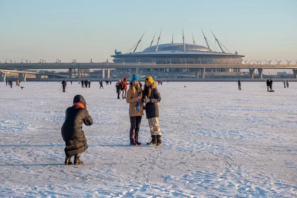 В Санкт-Петербурге продлили запрет выхода на лед вплоть по 15 апреля 2021 года.