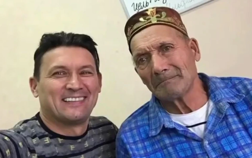 Певец много времени проводил с родителями, был привязан к ним и часто навещал.