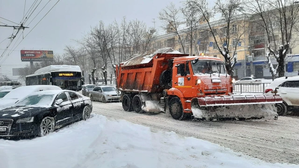 Снегопад снова испытывает на прочность Волгоград