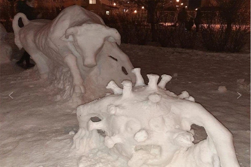 В донской столице скульптор любитель создал композицию, заряжающую оптимизмом. Фото: соцсети - "Это Ростов"