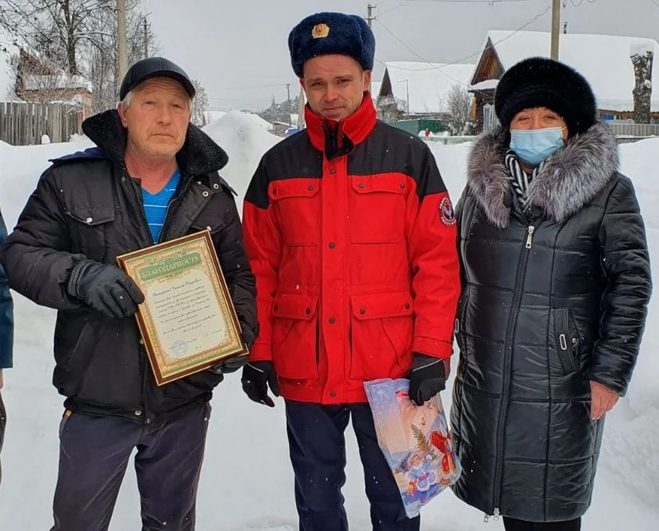 Рамиль Юнусович спас пожилую соседку из загоревшегося дома Фото: пресс-служба государственной противопожарной службы Удмуртии