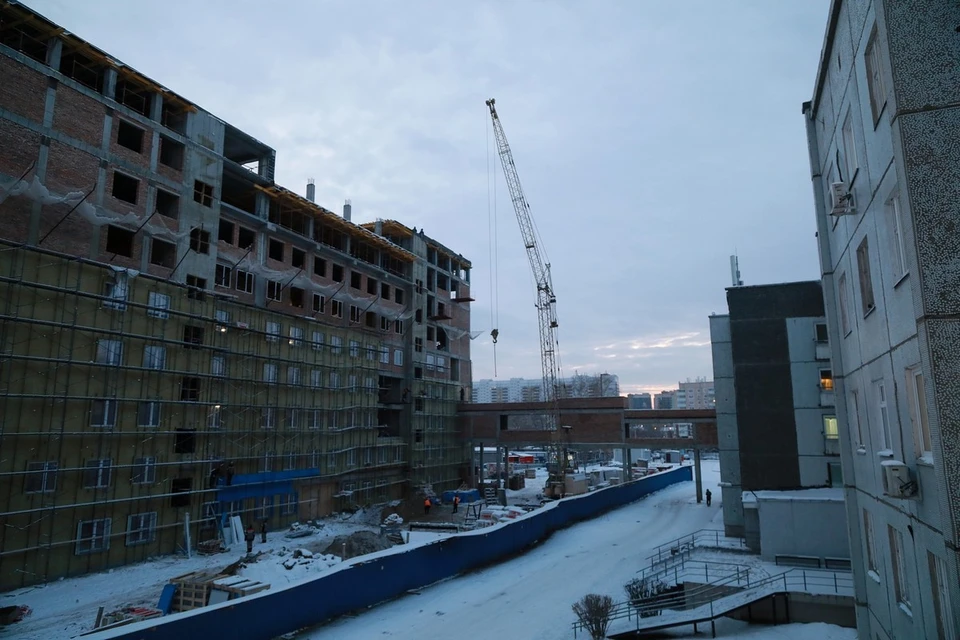 Прокуратура Красноярска заинтересовалась падением крана на стройке онкологического центра