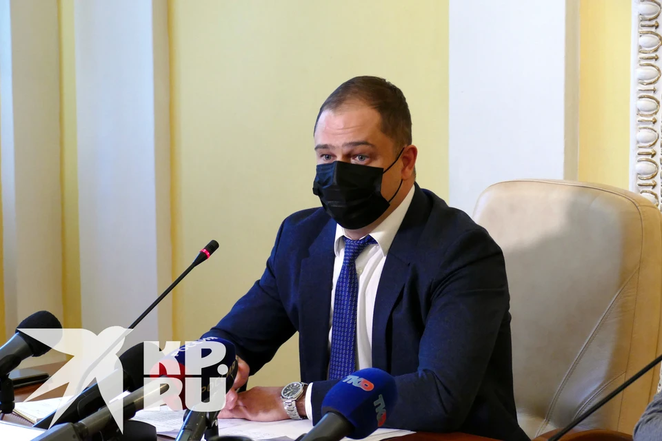 Ответственный за городское хозяйство Бурмистров в маршрутках не ездит... Фото из архива "КП"-Рязань".