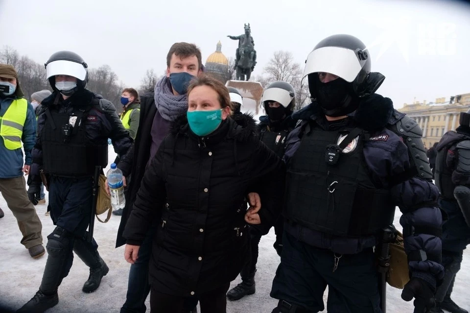 В Смоленске полиция предупредила об ответственности за участие в несанкционированных акциях.​ Фото: Артем КИЛЬКИН.