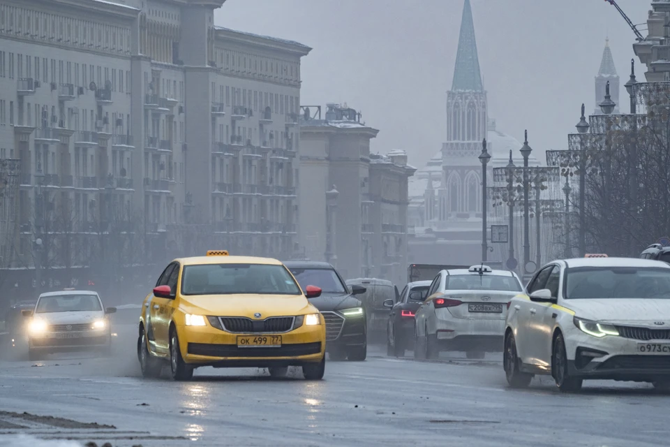 Полиция Москвы запретила парковку 31 января на нескольких улицах в центре.