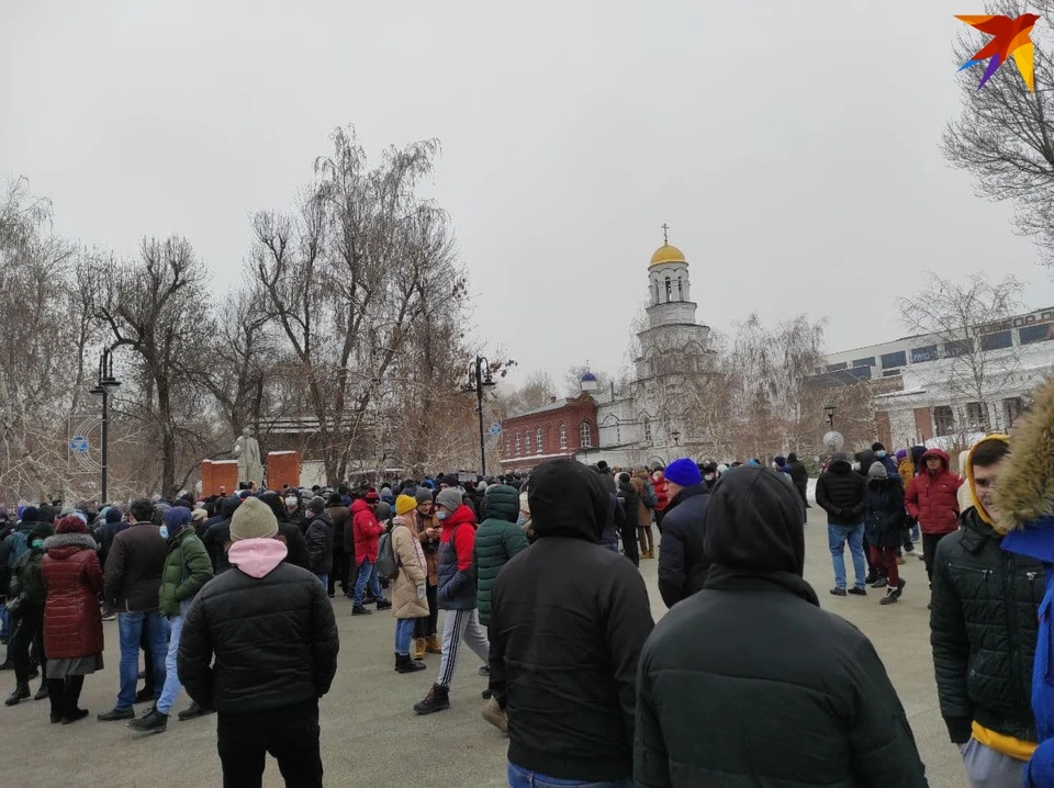 В центре Саратова собираются жители
