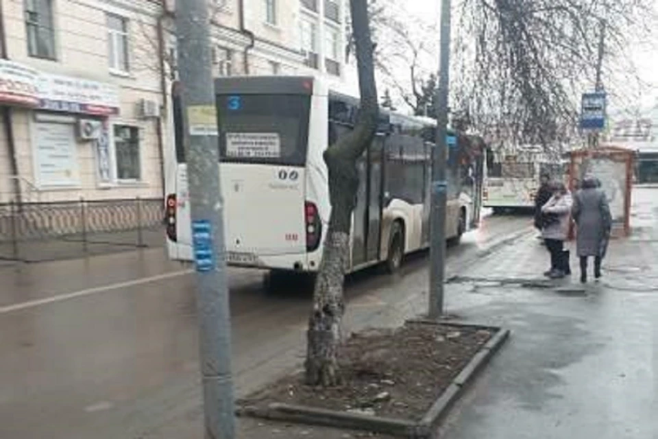 Ростовчане пожаловались на водителей автобусов. Фото: соцсети - "Это Ростов"