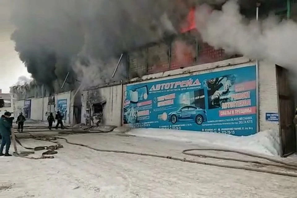 Крупный пожар в Красноярске. Фото: МЧС