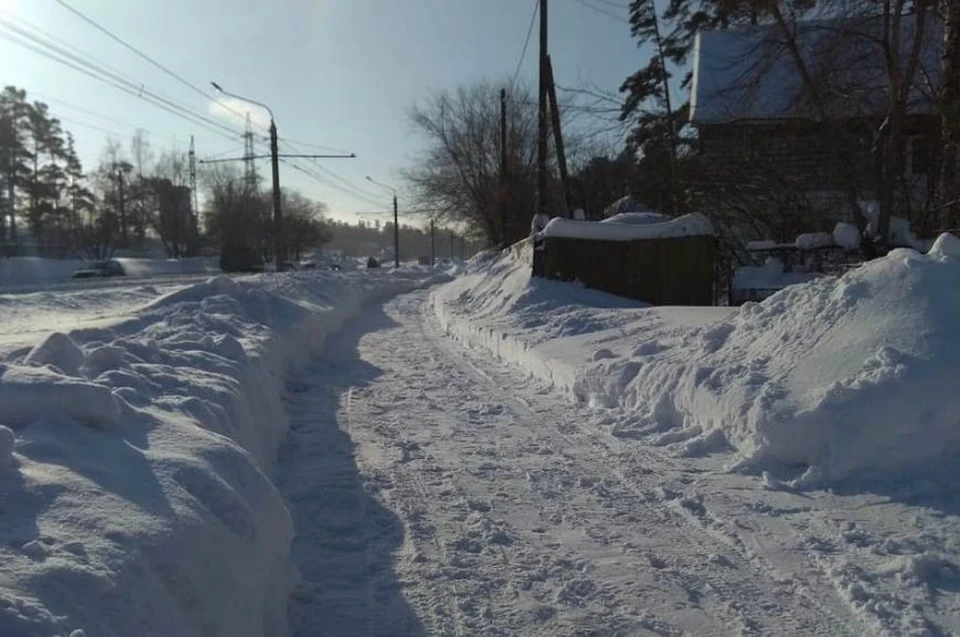 В алтайском селе жители вынуждены добывать воду, растапливая снег