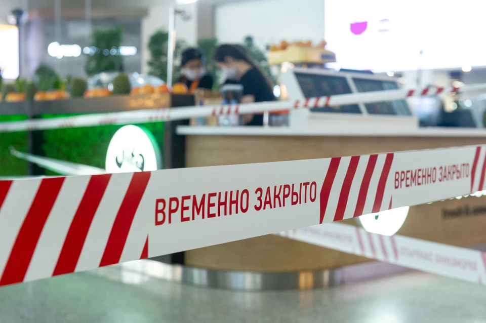 В Санкт-Петербурге отменяют коронавирусные запреты.