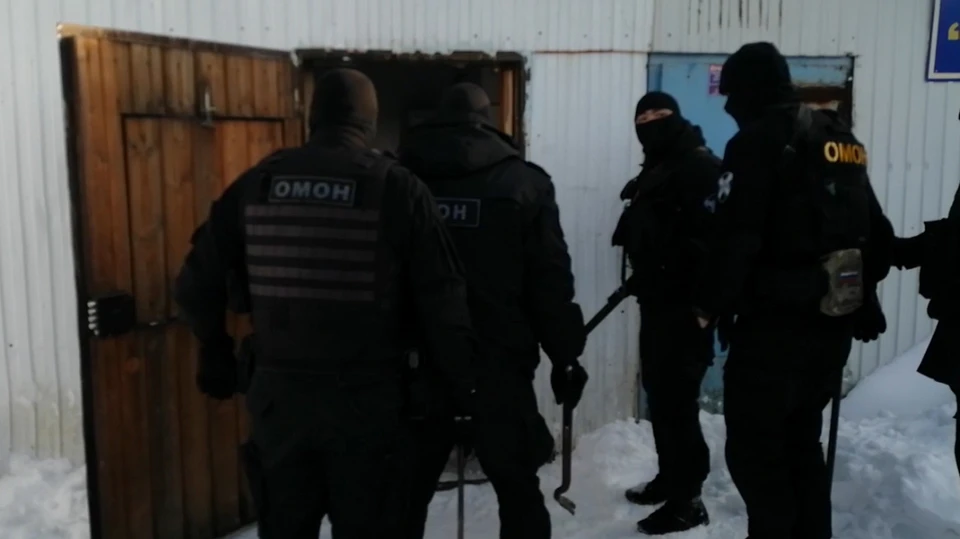 В Сургуте полицейские изъяли более 8 тонн поддельного алкоголя Фото: УМВД России по г. Сургуту