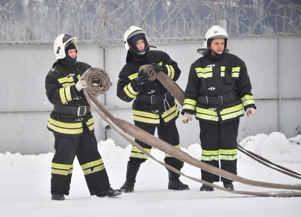 Сотрудники МЧС России напоминают: пожар легче предупредить, чем потушить