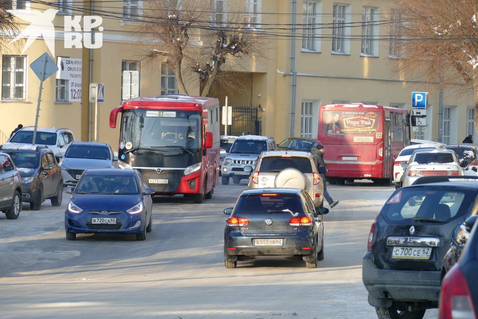 Бурмистров явно намекнул, что от недобросовестных перевозчиков через год откажутся.