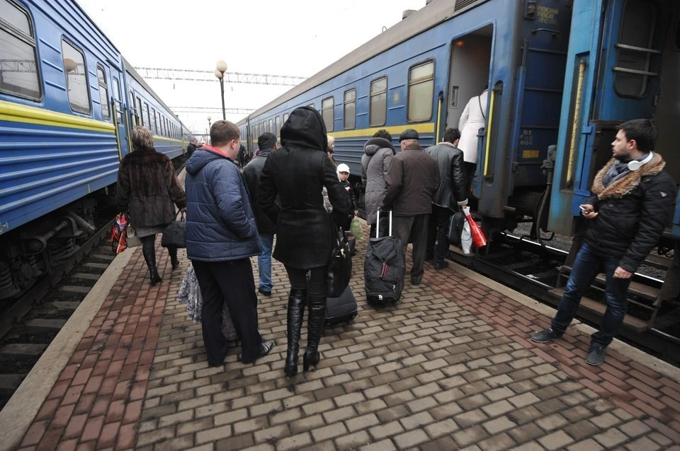 Работу прямых поездов из Украины в Крым восстанавливать не планируют