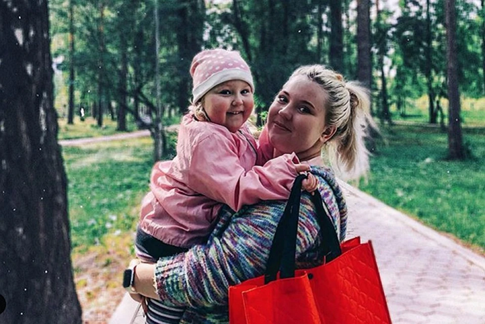 Родители Полины узнали о беременности дочери за три недели до родов. Фото: Instagram