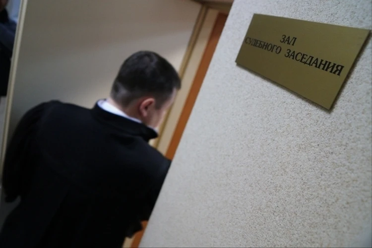 Сын-изверг до смерти избил отца, перенесшего инсульт, на глазах у немой матери в Комсомольске