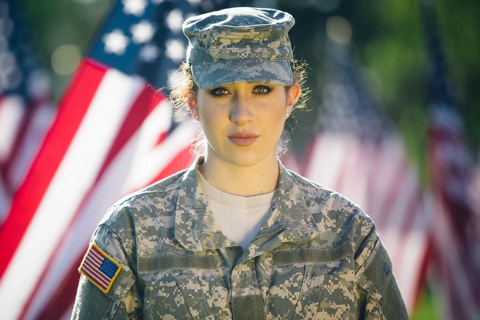 Американским дамам, проходящим службу в армии страны, разрешили носить серьги.