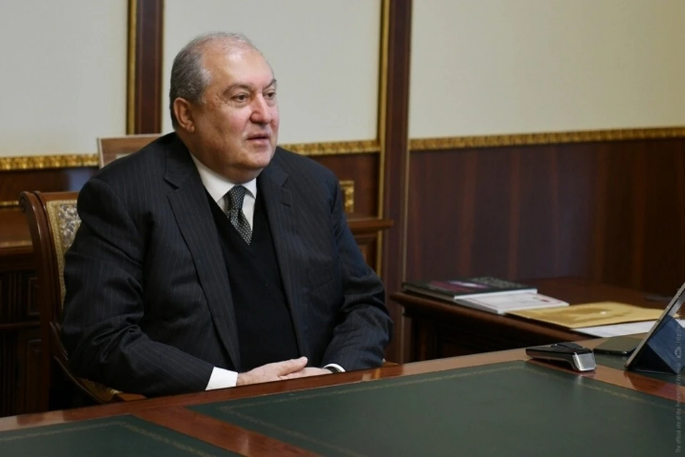 Президент Армении не утвердил отставку главы Генштаба