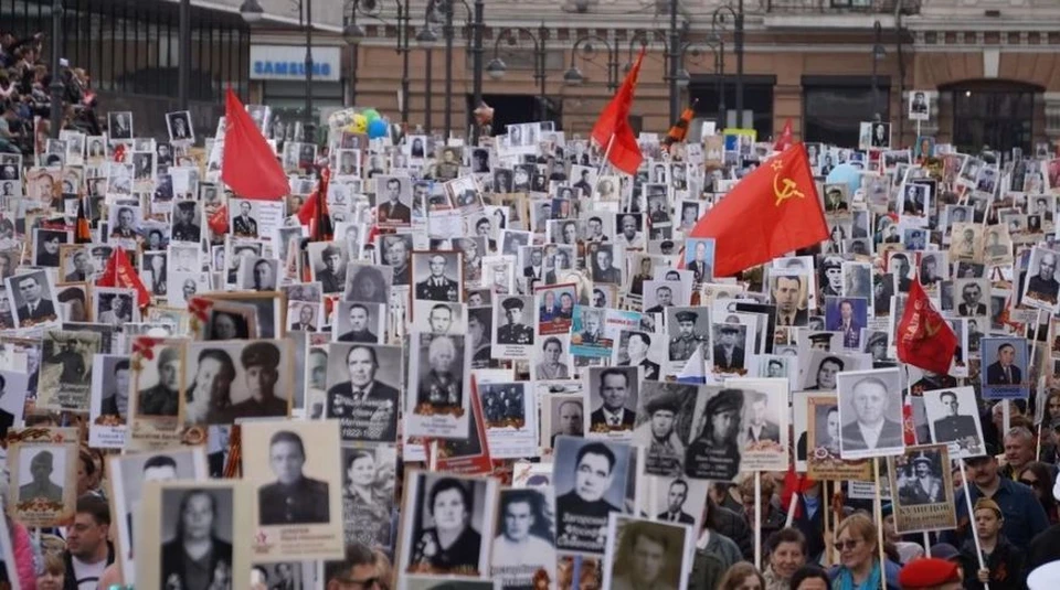 В качестве фамилии, имени и отчества значилось «Адольф Гитлер Национал – социалитыч».