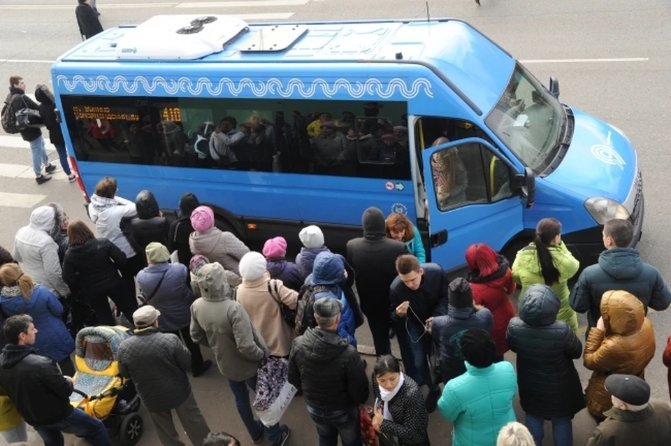 Большинство пассажиров и водители в аварии не пострадали.