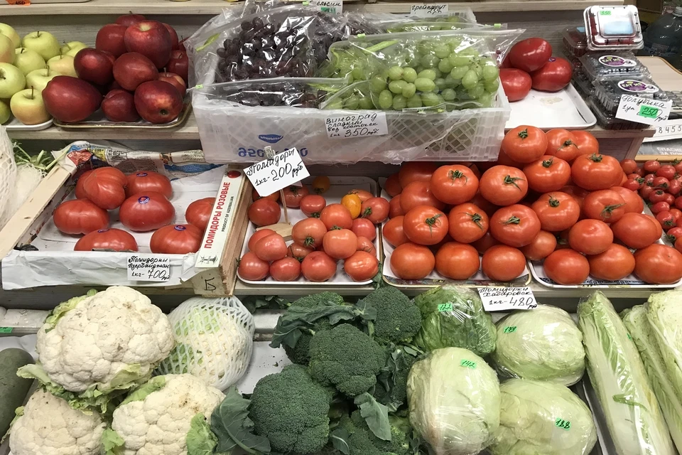 За два месяца продукты подорожали на 2,2%.