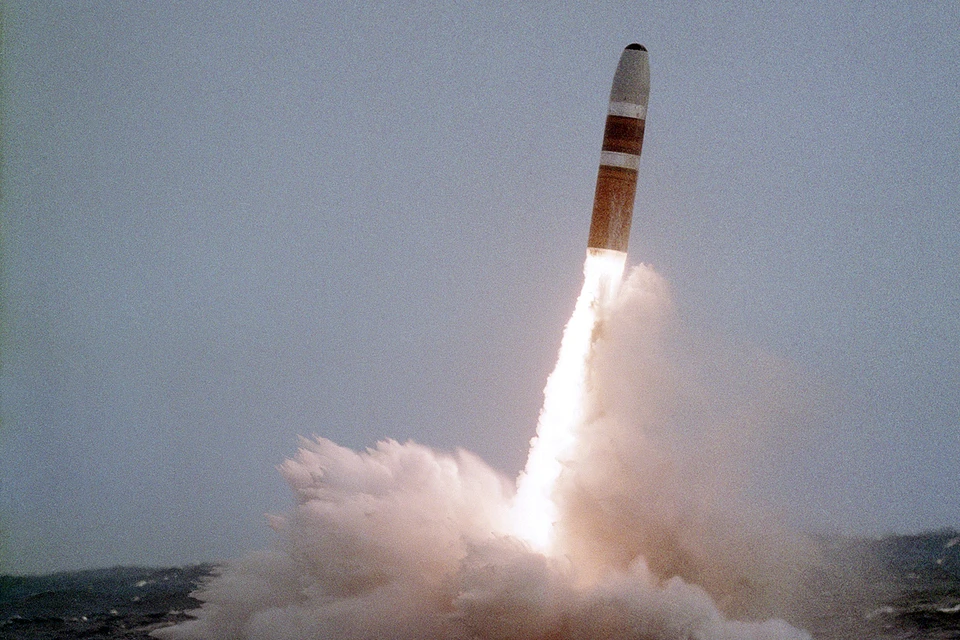 Британское правительство планирует поднять вопрос об отмене ограничения на количество ядерных боеголовок Trident