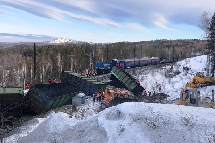 В Челябинской области полностью восстановили движение поездов после схода вагонов
