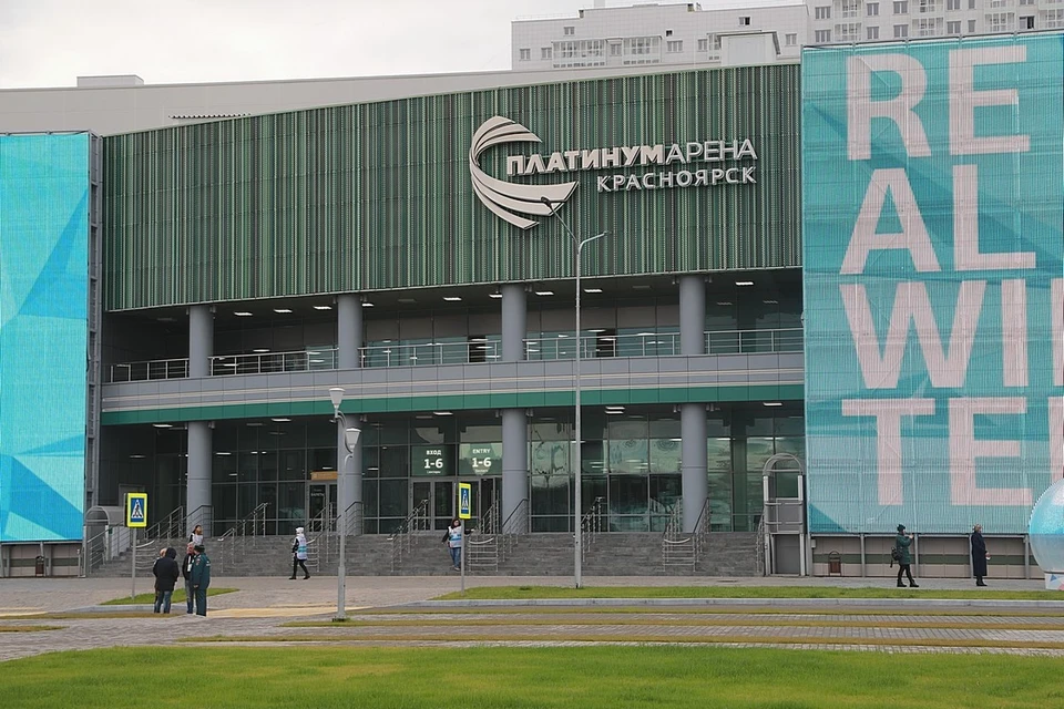 Жуткая холодина и солист не пришел: красноярцы возмущены концертом Artik & Asti