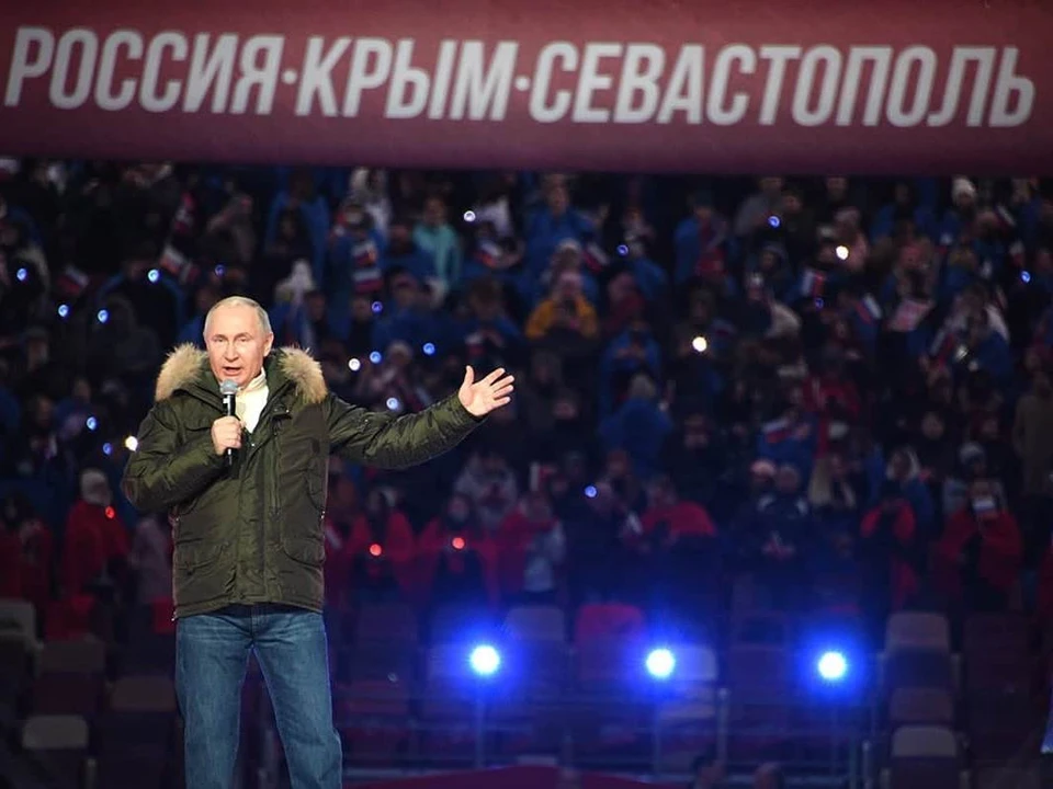 Владимир Путин стал гостем праздничного концерта в честь семилетия воссоединения Крыма с Россией.