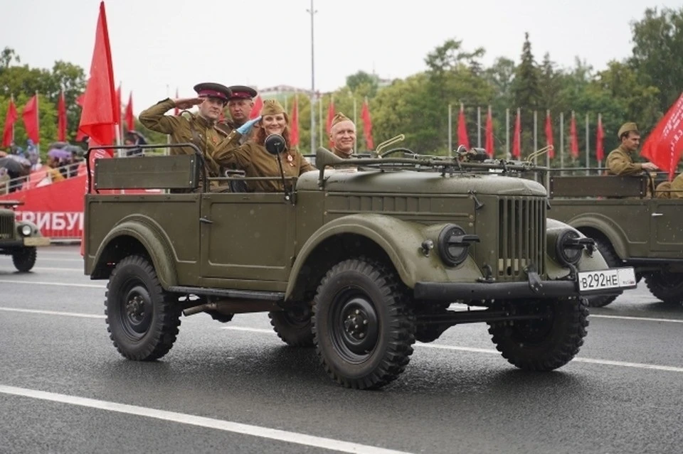 Шествие военных и парад техники можно будет увидеть по телевизору.