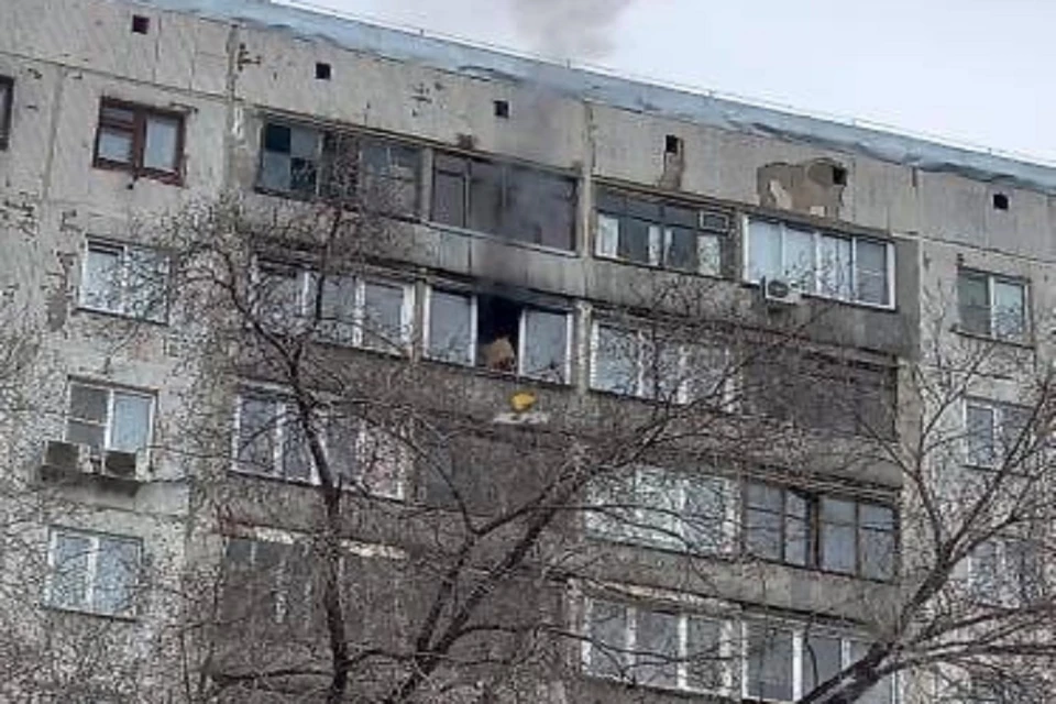 Загорелась высотка на улице Фрунзе в Новосибирске. Фото: "АСТ - 54".