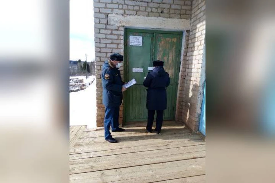 В Фаленском районе временно прекратили свою работу несколько домов культуры и библиотек. Фото: r43.fssp.gov.ru.