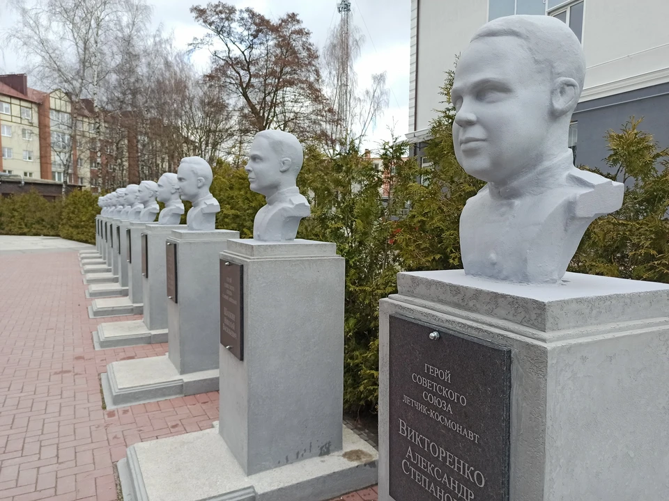 Так Аллея Героев выглядит сегодня.