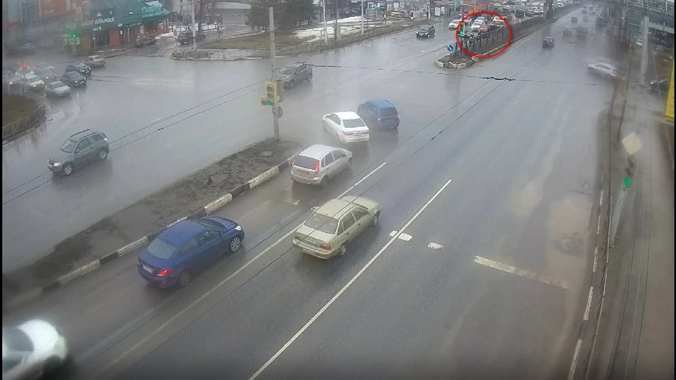 На Московском шоссе из-за ДТП образовалась двухкилометровая пробка.