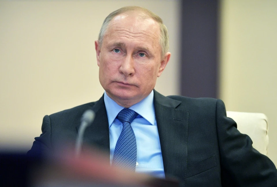 Путин расширил список источников финансирования для признания НКО иноагентом