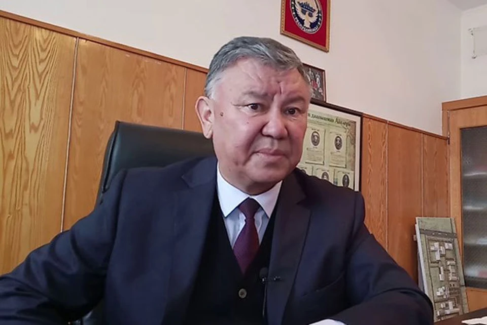 Эрнис Тилеков покинул должность главы онкоцентра.