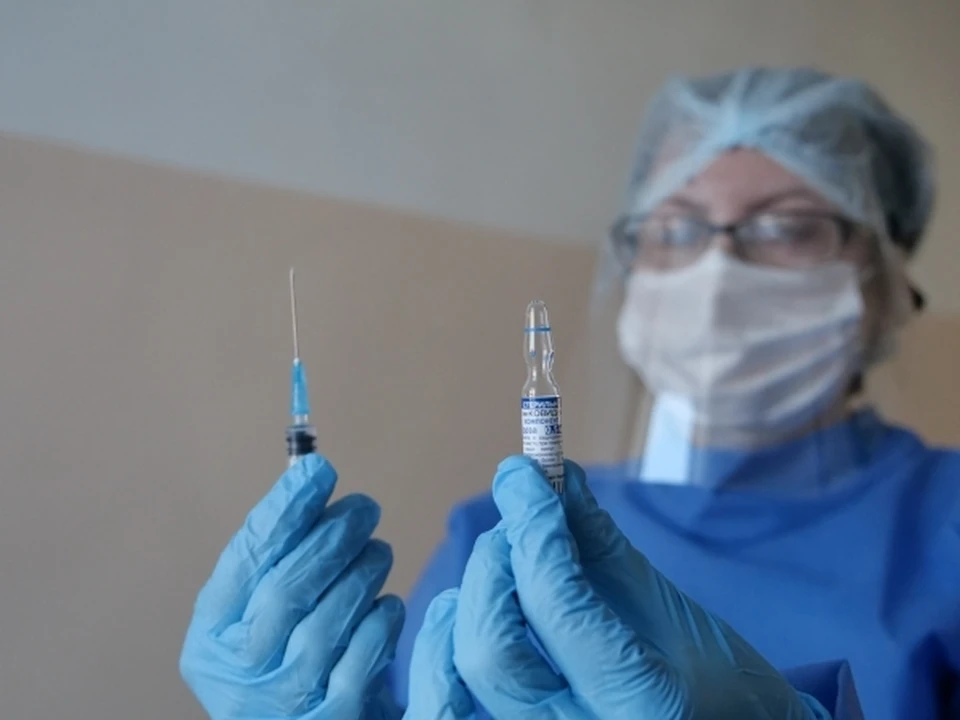 В Роспотребнадзоре оценили влияние вакцинации от коронавируса на мужское здоровье